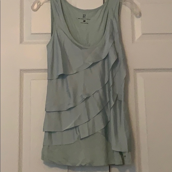 Sleeveless Blouse with Diagonal ruffle - Picture 1 of 2